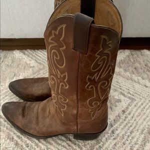 Men’s Ariat Heritage R Toe Western Boot